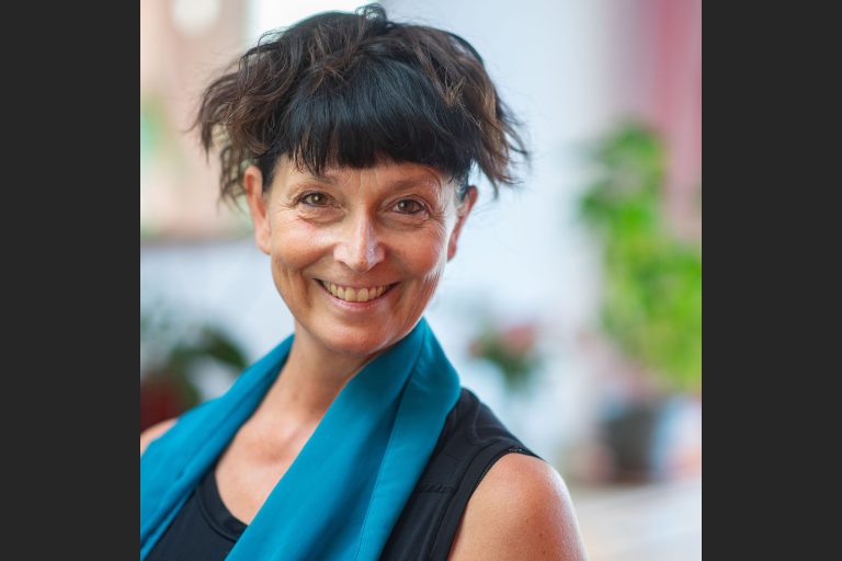 Claudia Kratzheller
https://body-linguistics.com